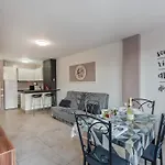 Апартаменты Chasna Арона